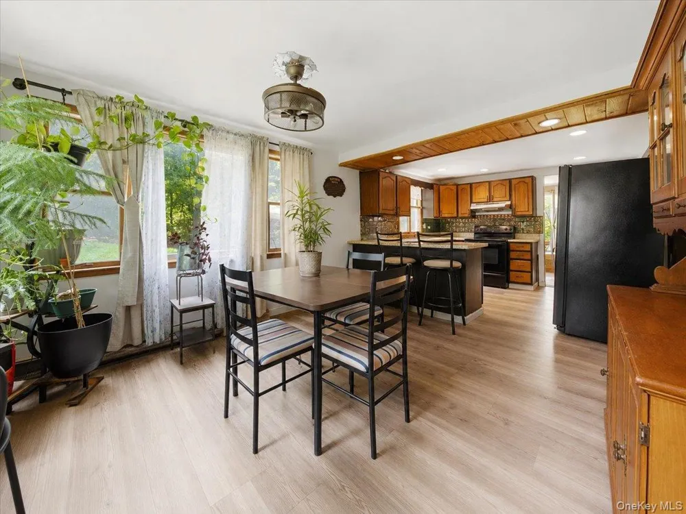 23 Sunrise Trail Monroe, NY 10950