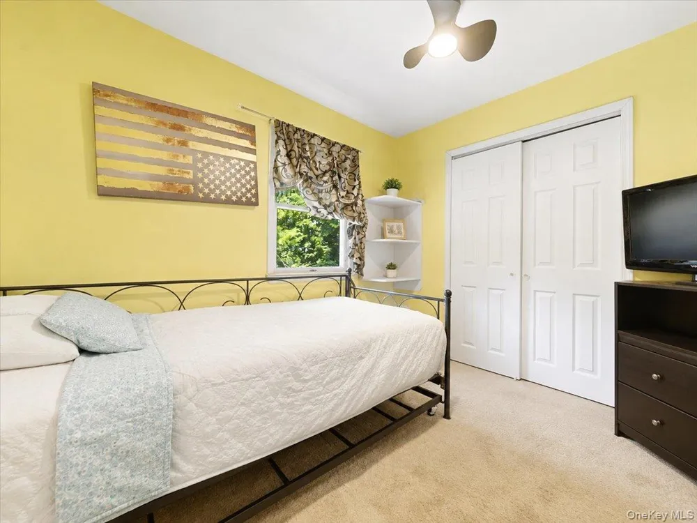 23 Sunrise Trail Monroe, NY 10950