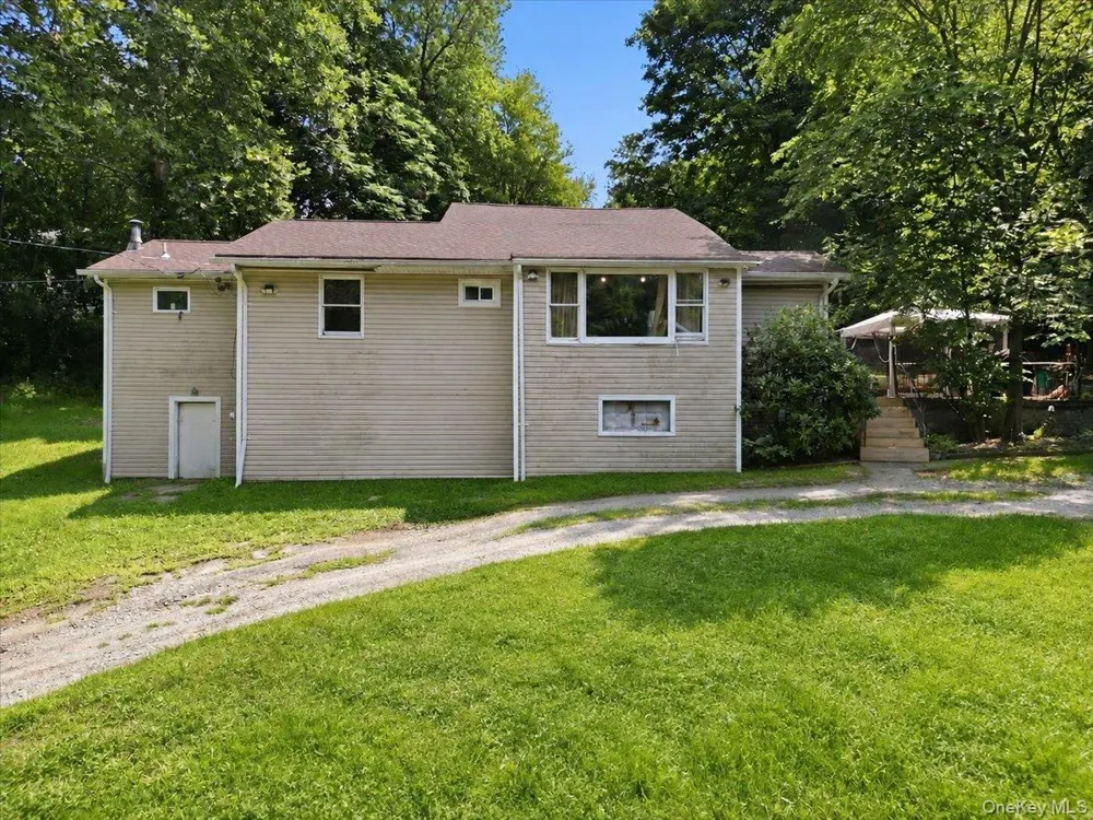 23 Sunrise Trail Monroe, NY 10950