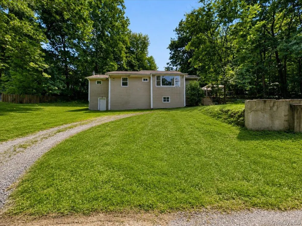 23 Sunrise Trail Monroe, NY 10950