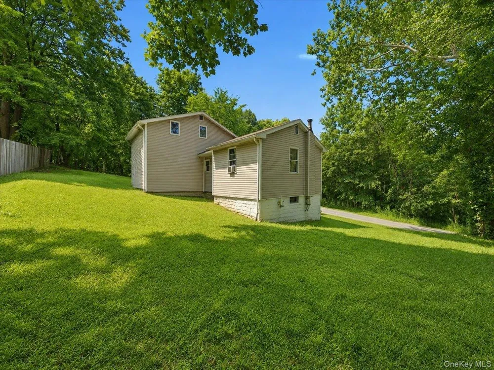 23 Sunrise Trail Monroe, NY 10950