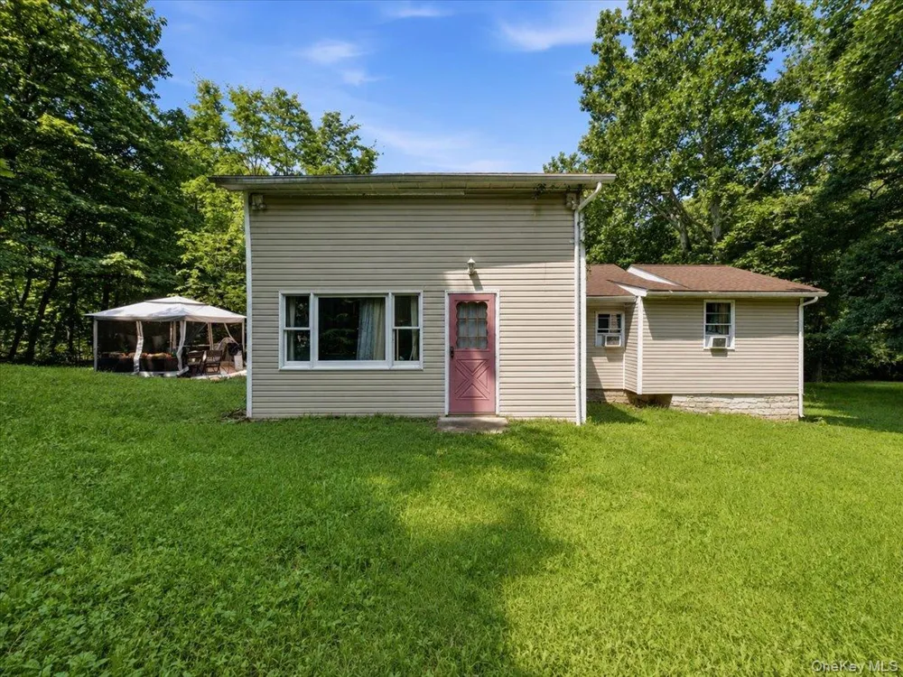 23 Sunrise Trail Monroe, NY 10950