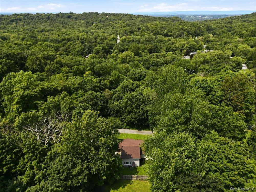 23 Sunrise Trail Monroe, NY 10950