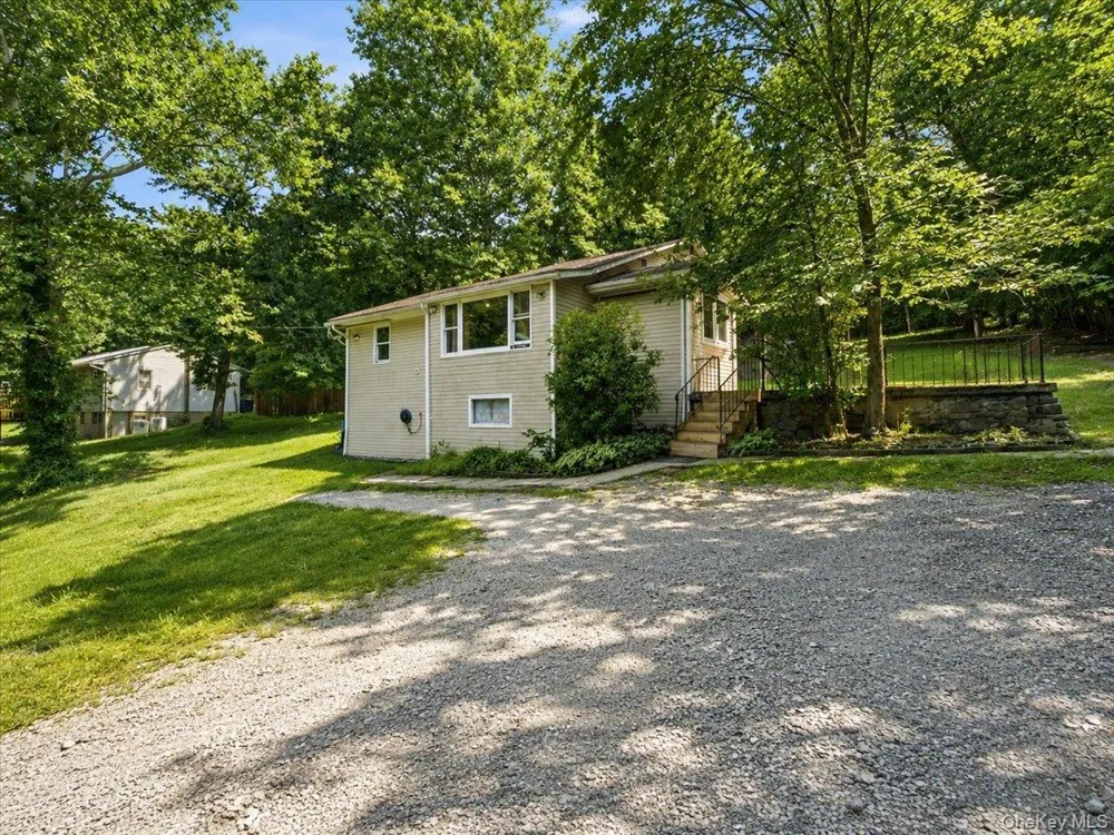 23 Sunrise Trail Monroe, NY 10950