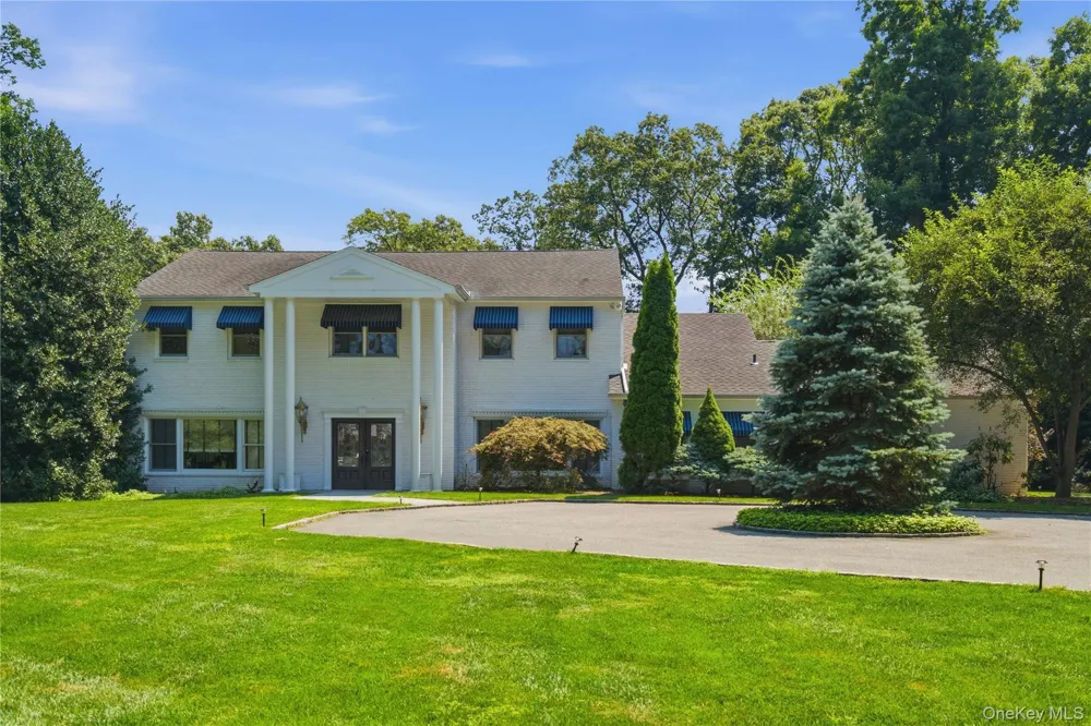 6 Lighthouse Point Lloyd Harbor, NY 11743