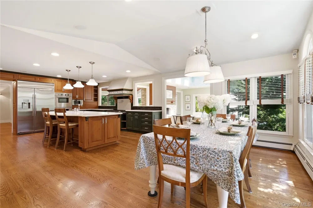 6 Lighthouse Point Lloyd Harbor, NY 11743