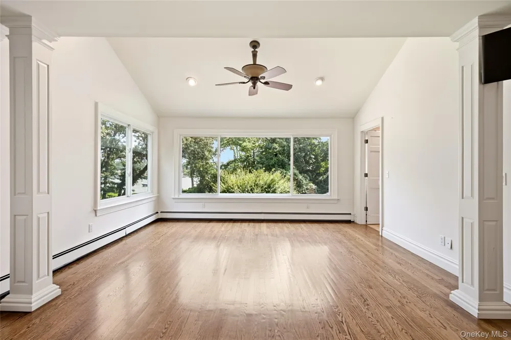 6 Lighthouse Point Lloyd Harbor, NY 11743