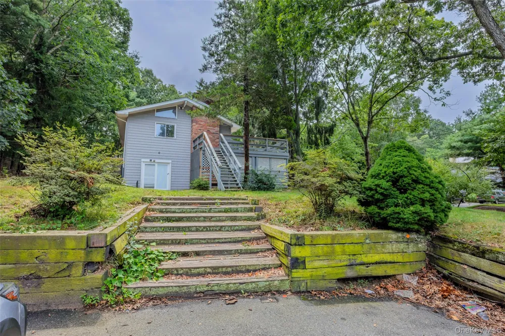 142 Fish Cove Road Southampton, NY 11968