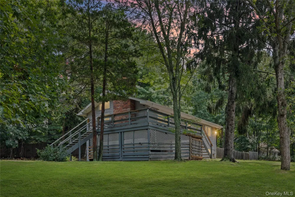 142 Fish Cove Road Southampton, NY 11968