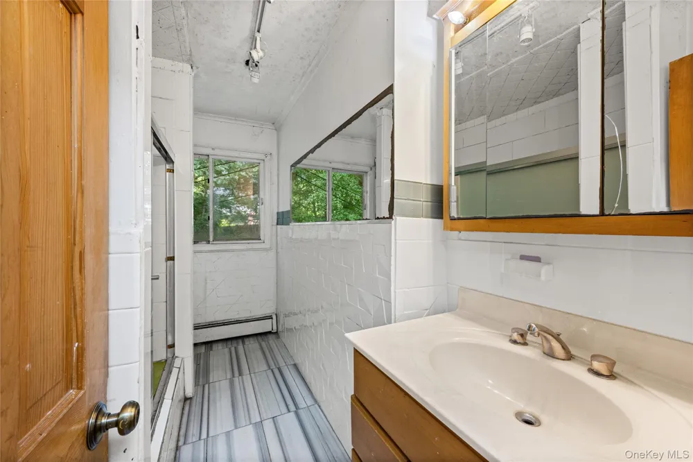 142 Fish Cove Road Southampton, NY 11968