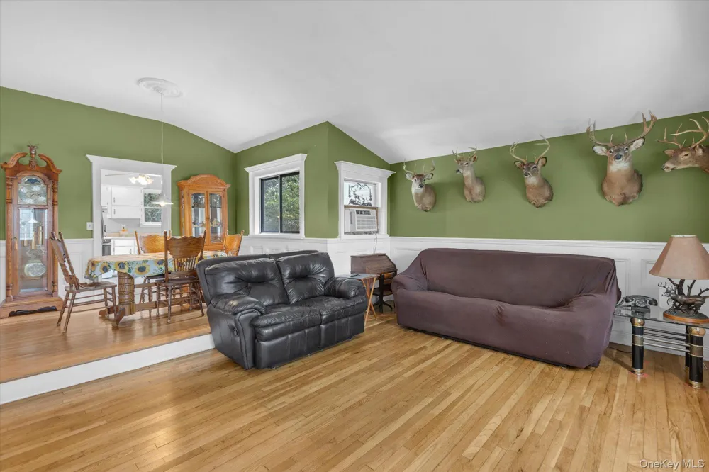 81 Lenore Lane Farmingville, NY 11738