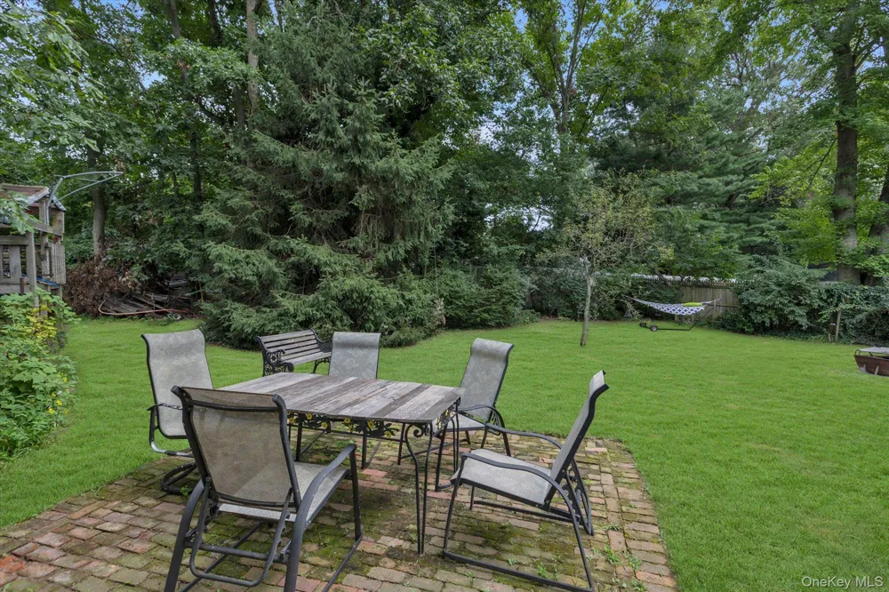 81 Lenore Lane Farmingville, NY 11738