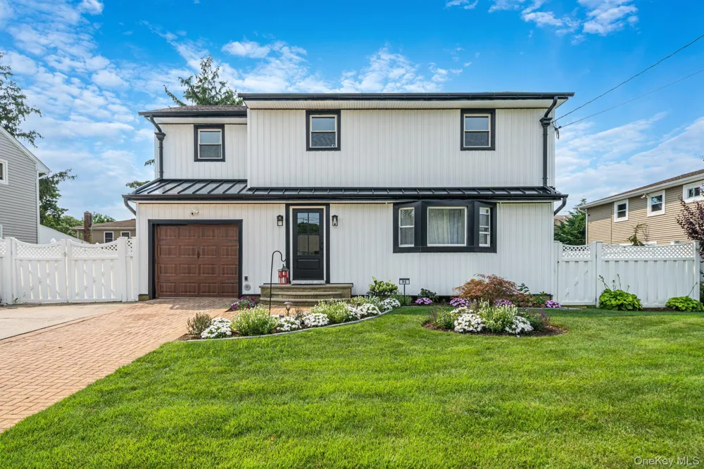 95 Colonial Drive Massapequa, NY 11758