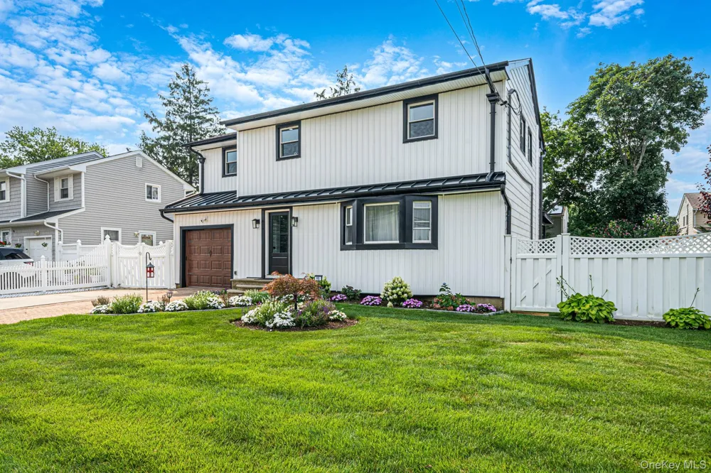 95 Colonial Drive Massapequa, NY 11758