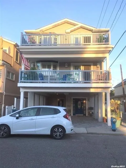 24 Virginia Avenue #Top