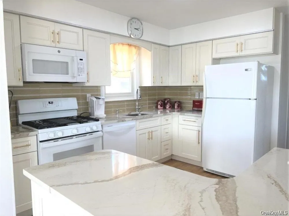 24 Virginia Avenue #Top Long Beach, NY 11561