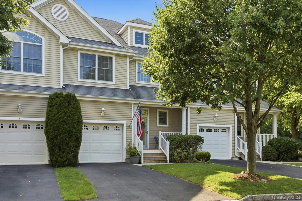 2 Emilys Way East Setauket, NY 11733