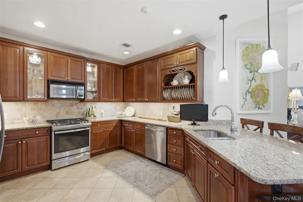 2 Emilys Way East Setauket, NY 11733