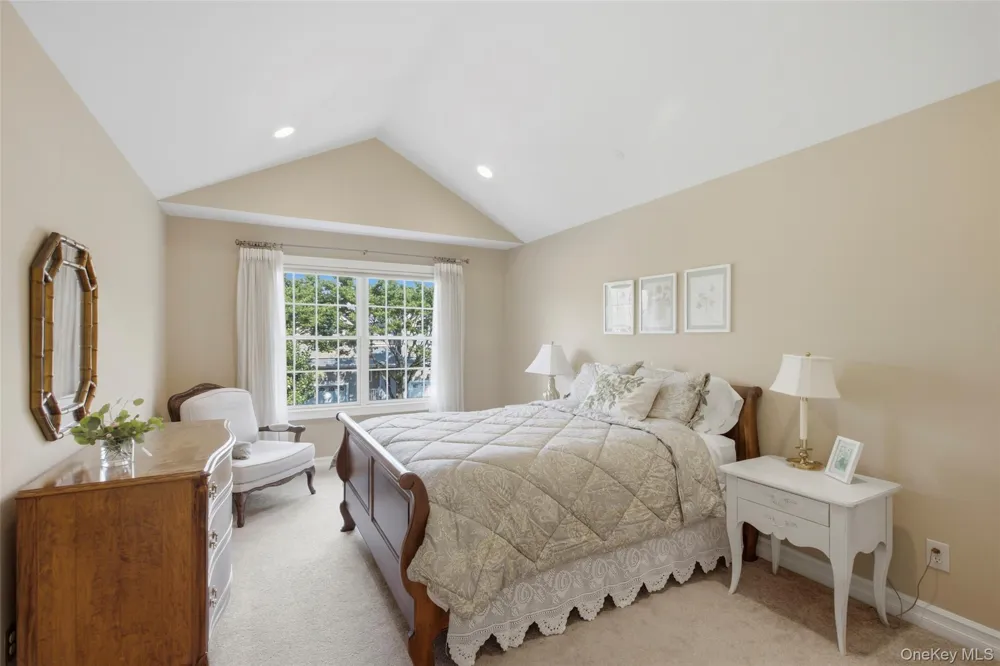 2 Emilys Way East Setauket, NY 11733