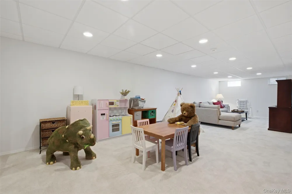 2 Emilys Way East Setauket, NY 11733