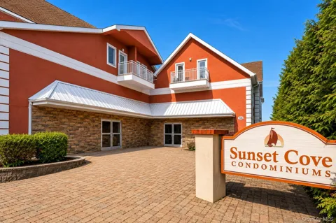 1490 Outlook Avenue #2S