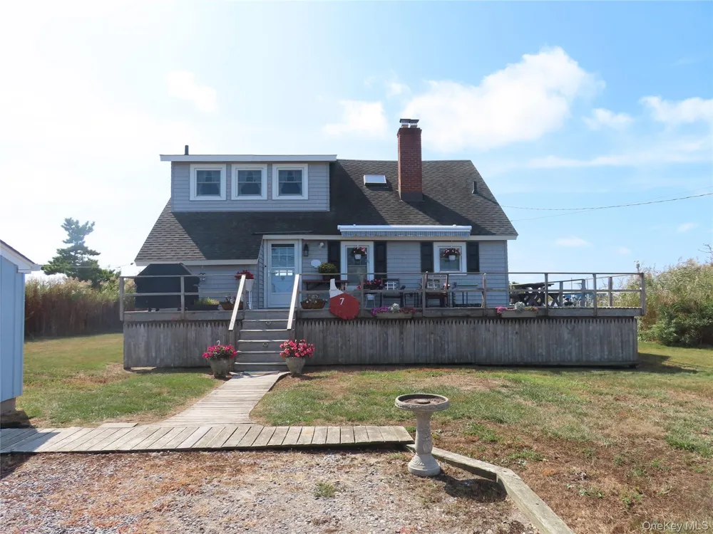 7 Captree Babylon, NY 11702