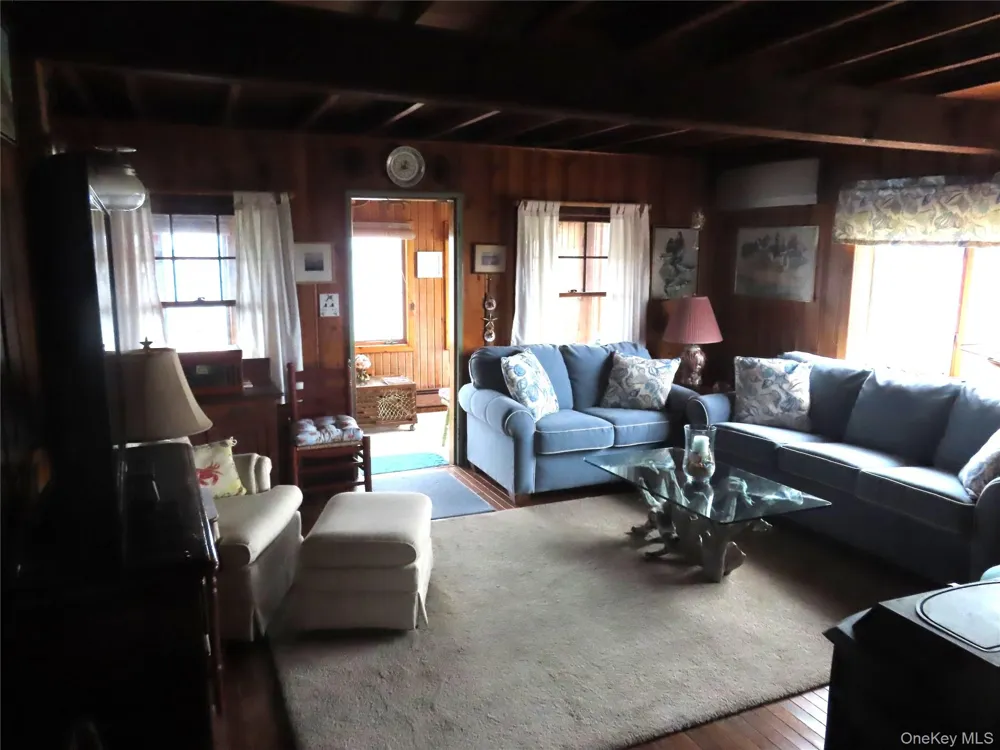 7 Captree Babylon, NY 11702