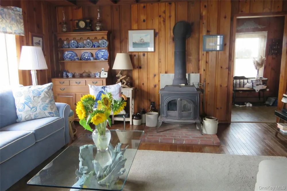 7 Captree Babylon, NY 11702
