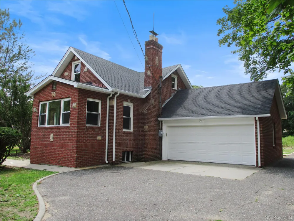 554 Mill Road Coram, NY 11727