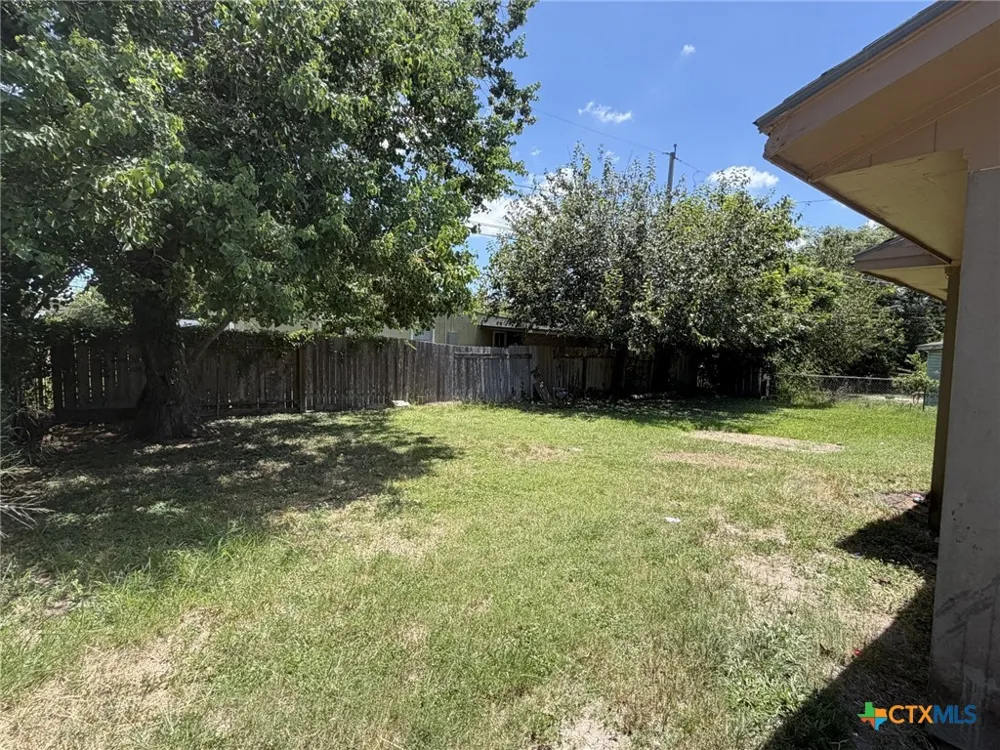 3602 Cypress Street Victoria, TX 77901