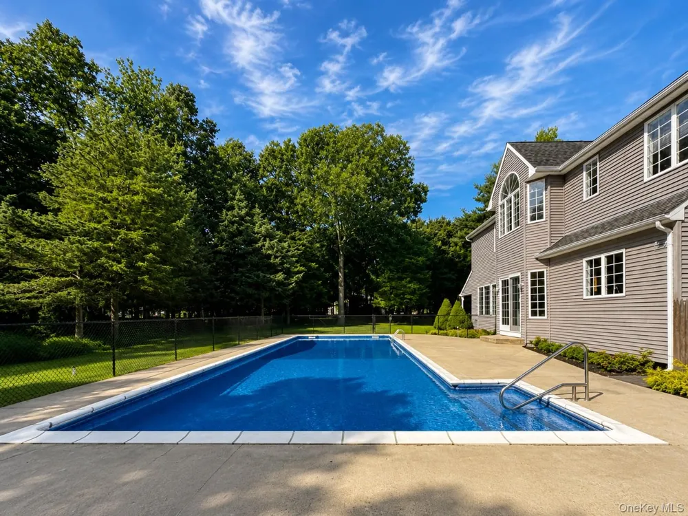 61 Shore Road #B Mount Sinai, NY 11766