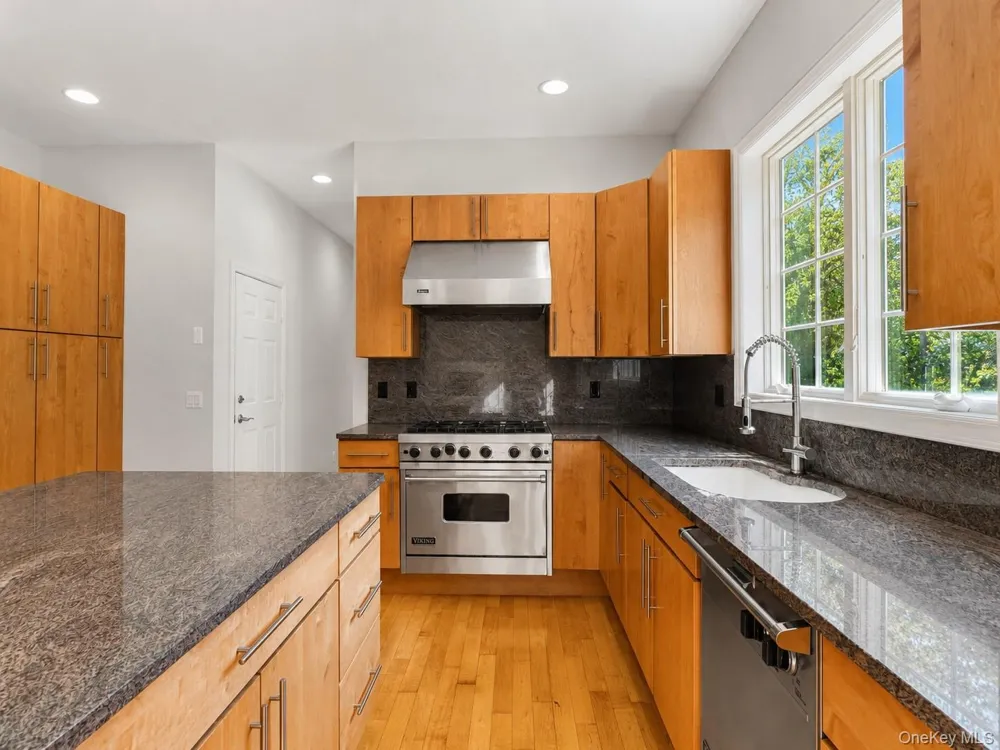 61 Shore Road #B Mount Sinai, NY 11766