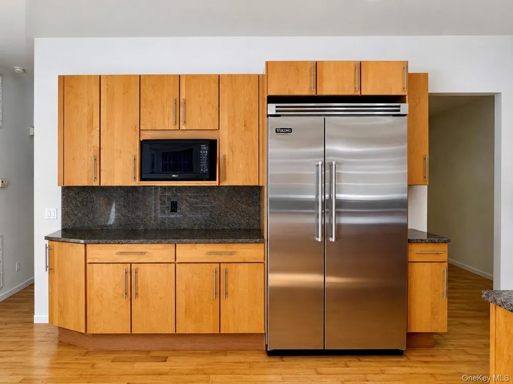 61 Shore Road #B Mount Sinai, NY 11766