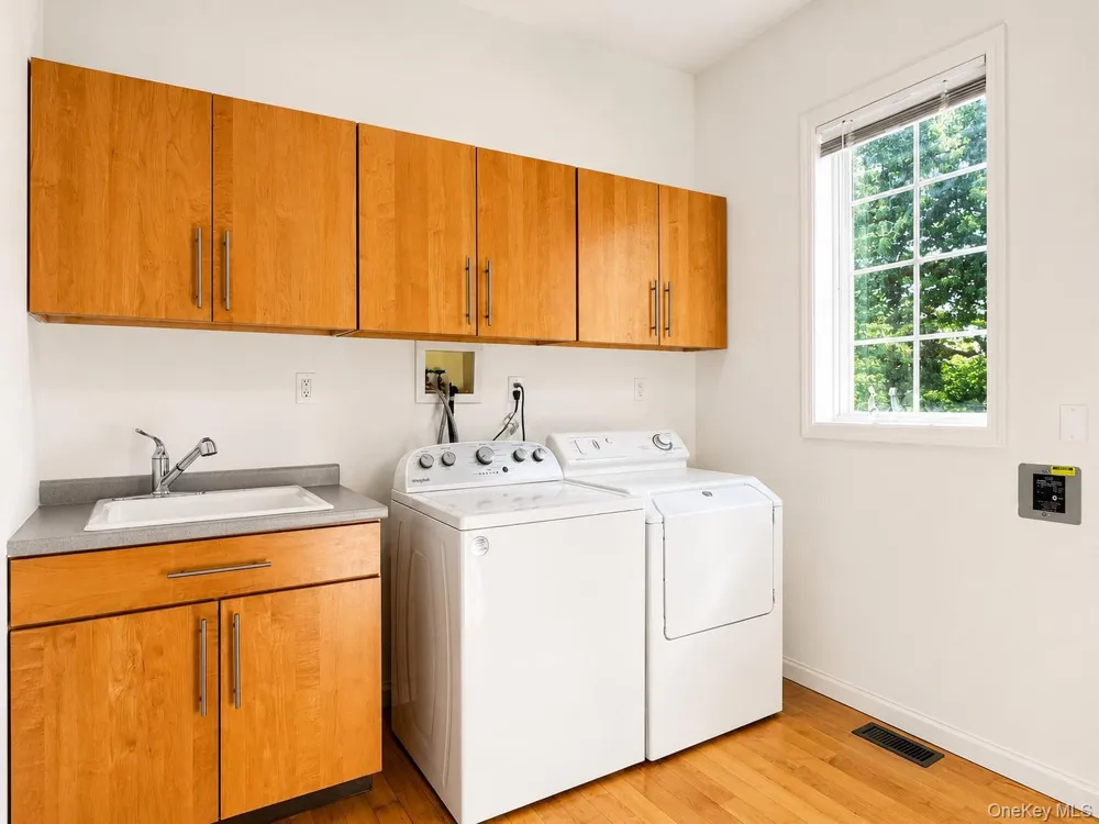 61 Shore Road #B Mount Sinai, NY 11766