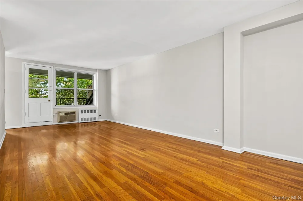 34-43 60 STREET #4J Woodside, NY 11377