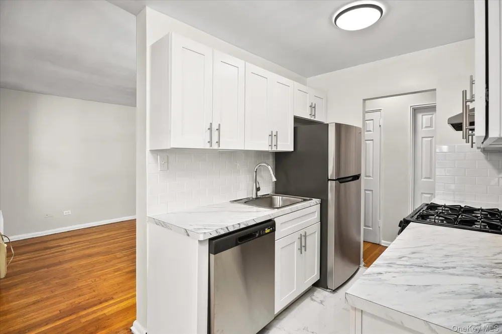 34-43 60 STREET #4J Woodside, NY 11377