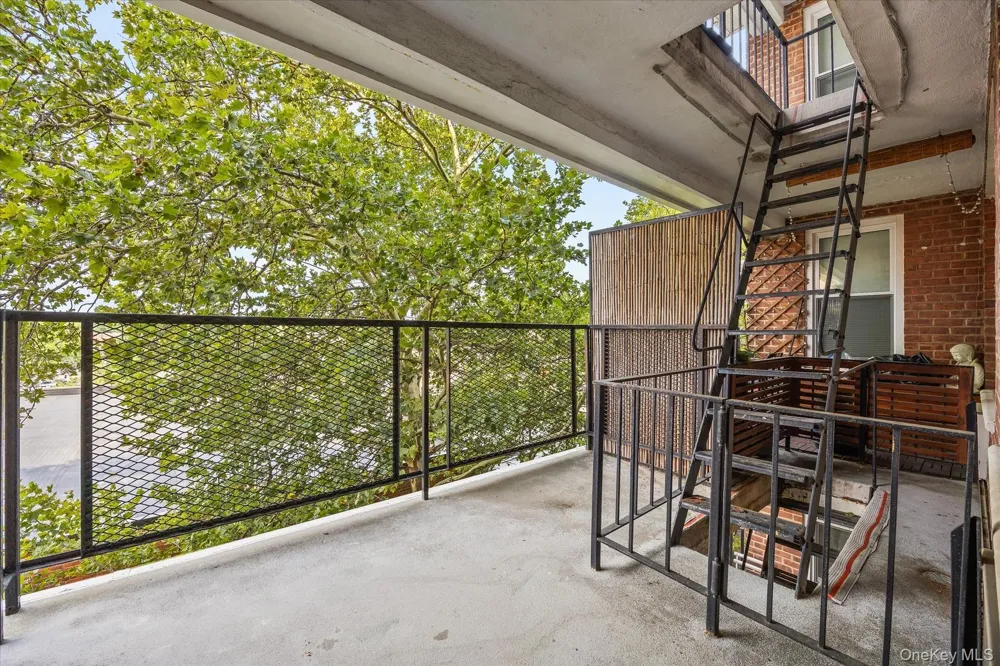 34-43 60 STREET #4J Woodside, NY 11377