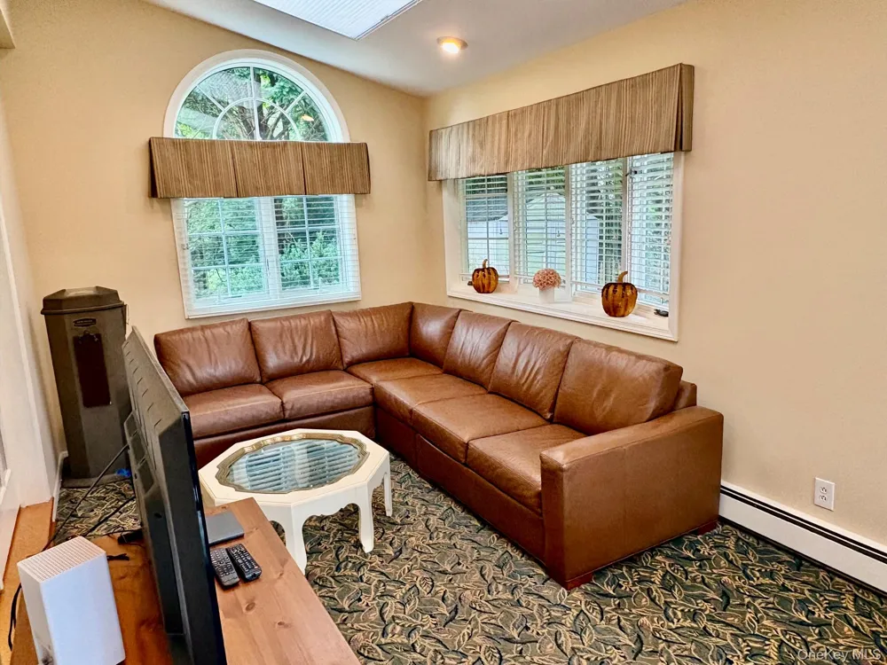 11 Andover Lane Manhasset, NY 11030