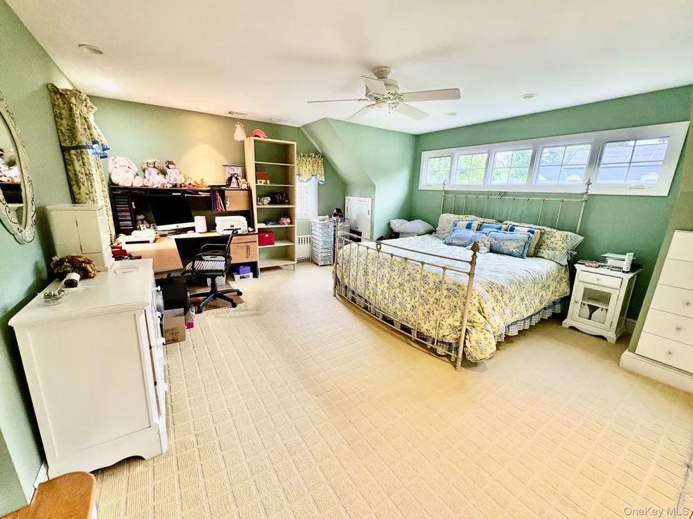 11 Andover Lane Manhasset, NY 11030