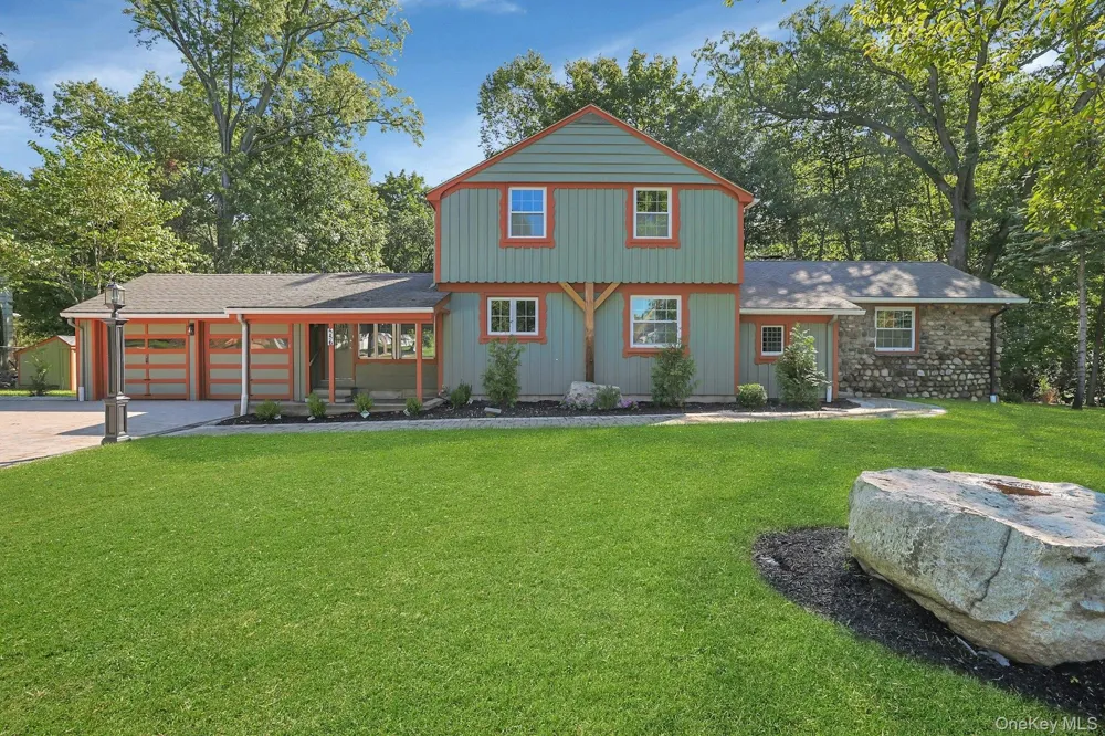 556 Babbling Brook Lane Valley Cottage, NY 10989