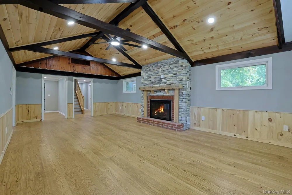 556 Babbling Brook Lane Valley Cottage, NY 10989