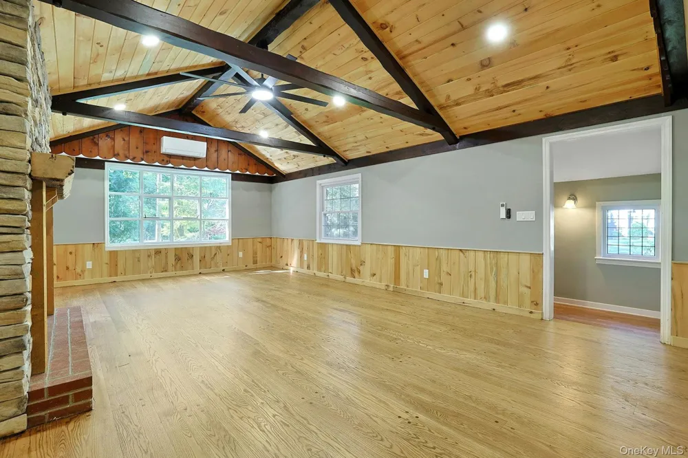 556 Babbling Brook Lane Valley Cottage, NY 10989