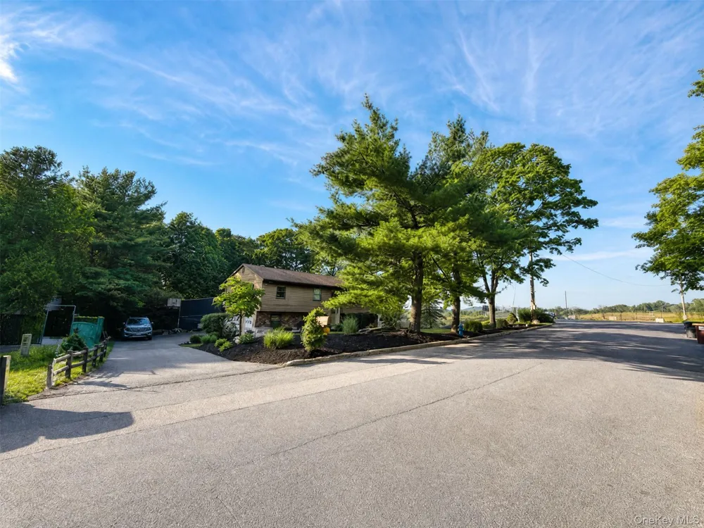 15 Arlington Drive Blooming Grove, NY 10950