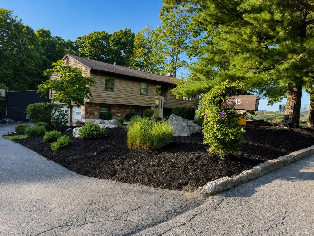 15 Arlington Drive Blooming Grove, NY 10950