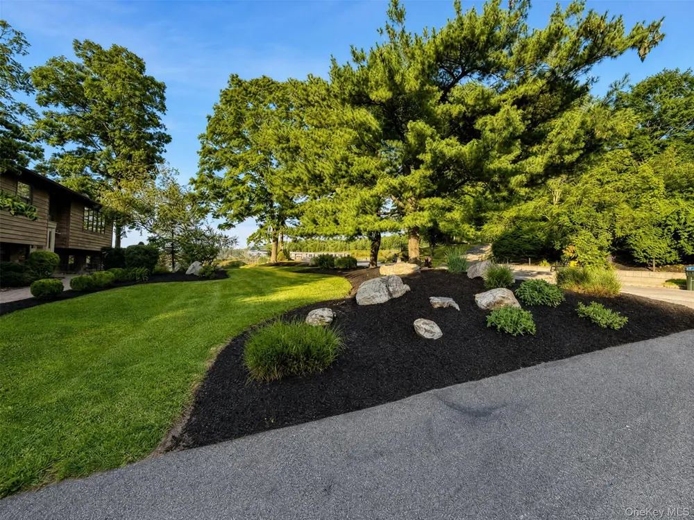 15 Arlington Drive Blooming Grove, NY 10950