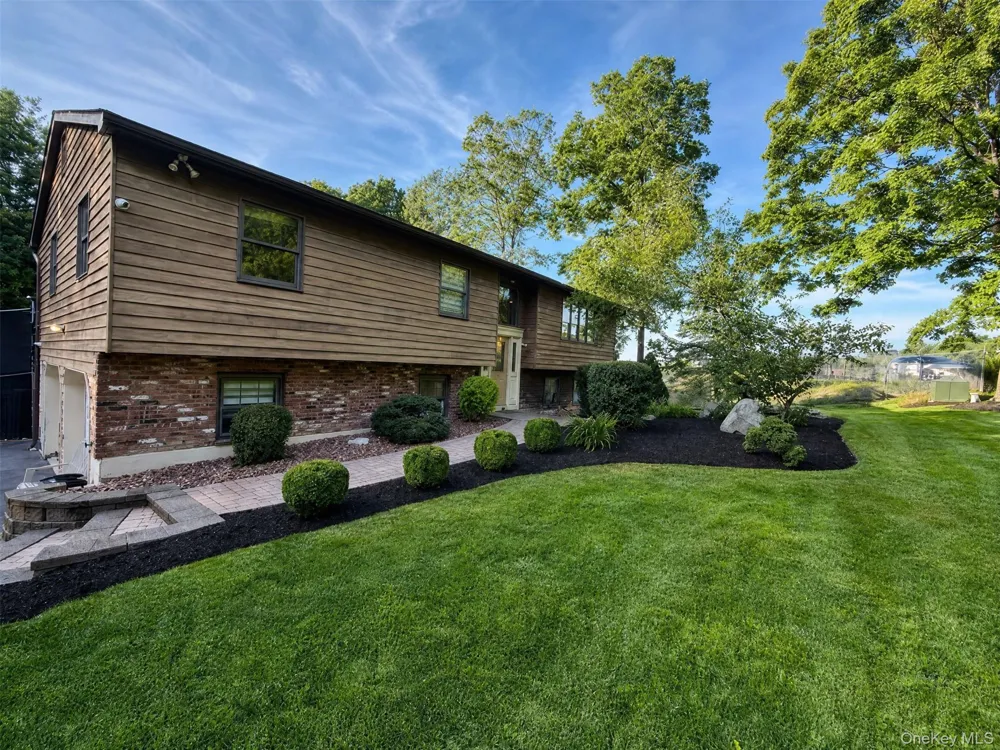 15 Arlington Drive Blooming Grove, NY 10950