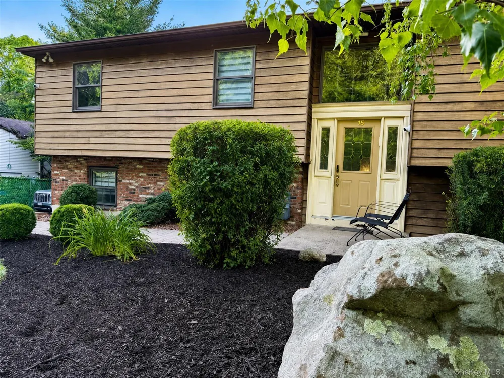 15 Arlington Drive Blooming Grove, NY 10950