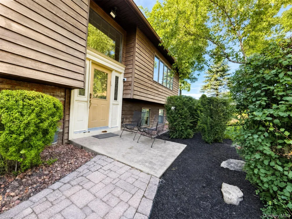 15 Arlington Drive Blooming Grove, NY 10950