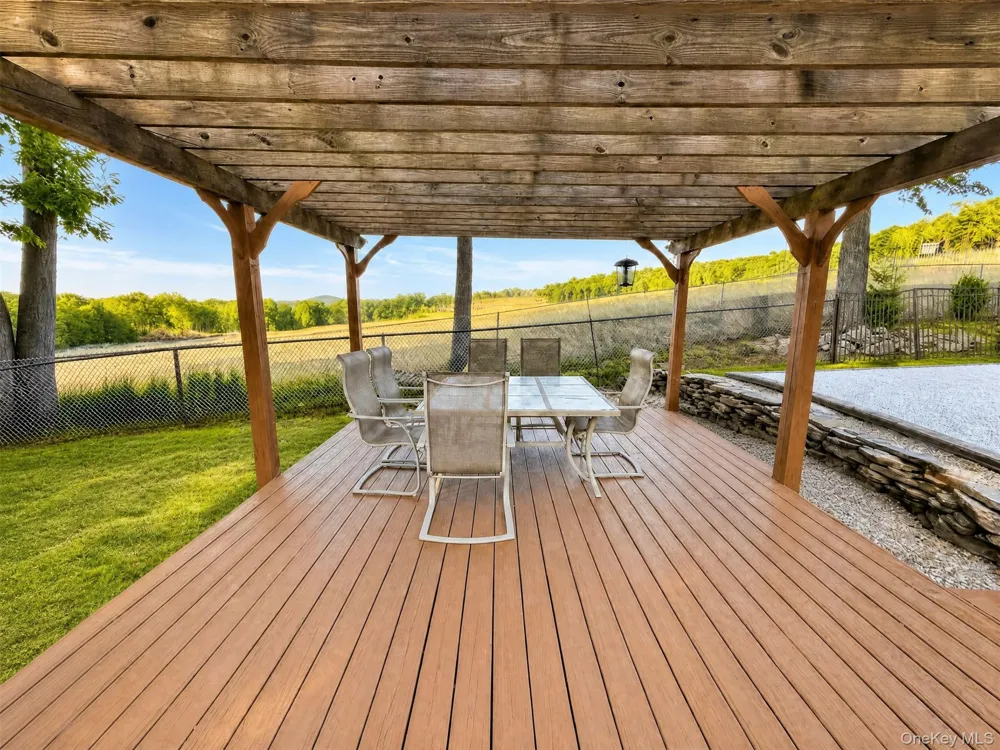 15 Arlington Drive Blooming Grove, NY 10950