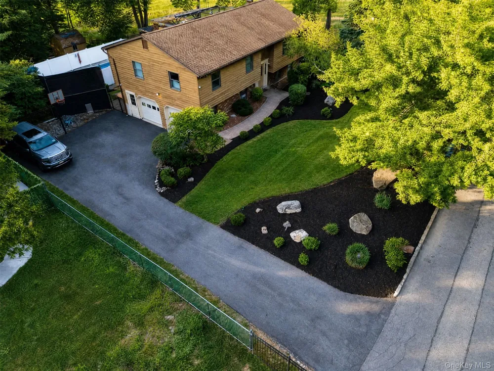15 Arlington Drive Blooming Grove, NY 10950